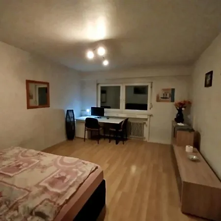 Privatunterkunft Pivate In Stuttgart, Wifi, Hifi & Tv *