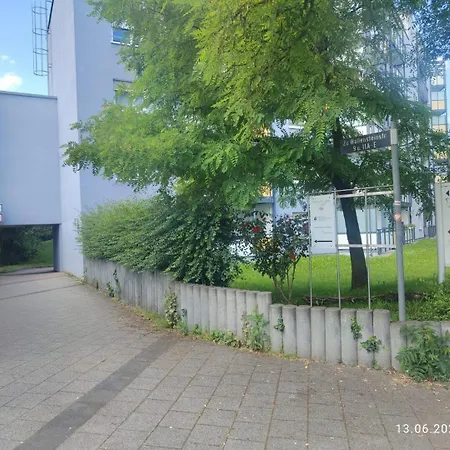 Pivate In Stuttgart, Wifi, Hifi & Tv Privatunterkunft *